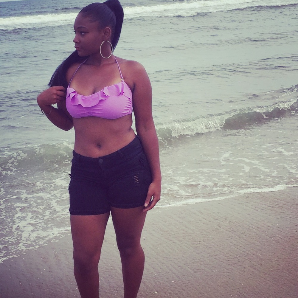 Meet your Posher, Genesiz